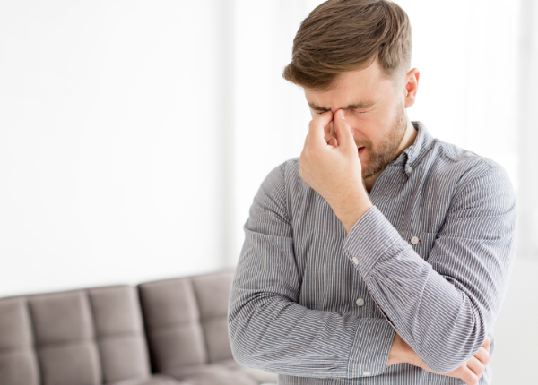 Suy nghĩ nhiều gây mất ngủ phải làm sao? 