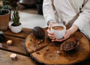 Trong cacao có chứa caffein giúp tinh thần tỉnh táo nhưng không quá kích thích