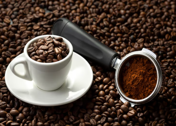 Khó ngủ do uống cà phê: Uống lúc nào là phù hợp? 